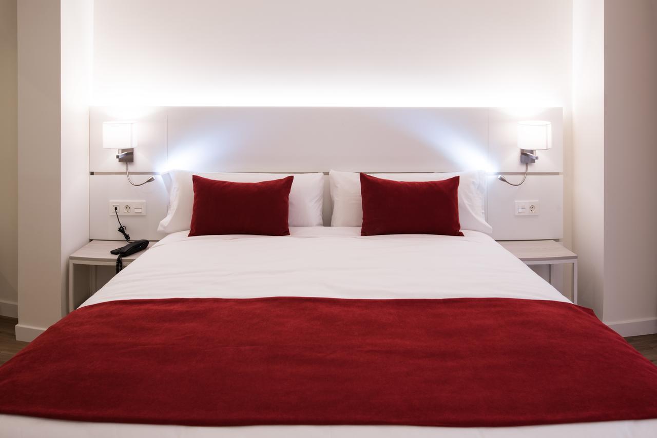 Hotel Pompaelo Plaza Del Ayuntamiento&spa 4*