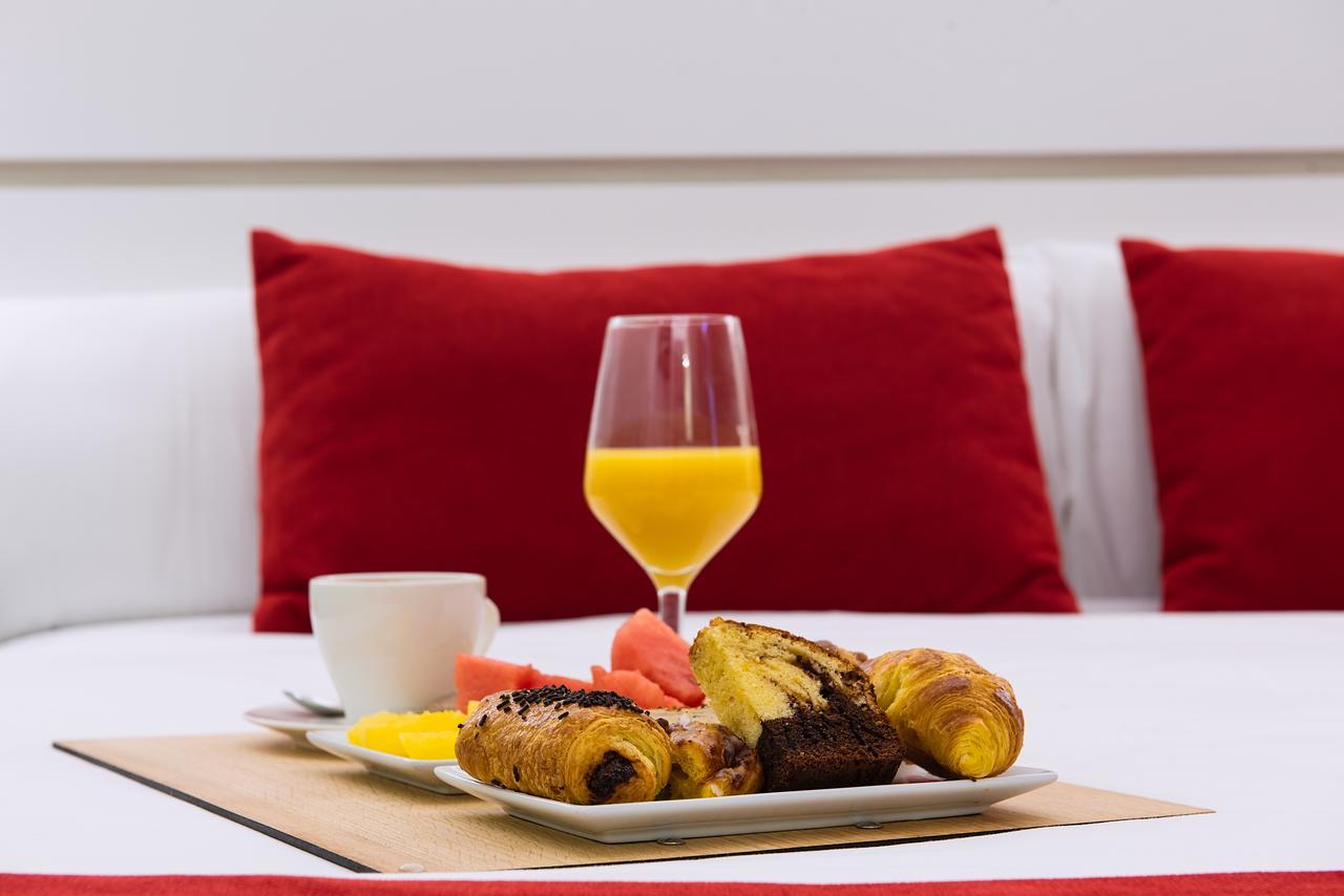 Hotel Pompaelo Plaza Del Ayuntamiento&spa 4*