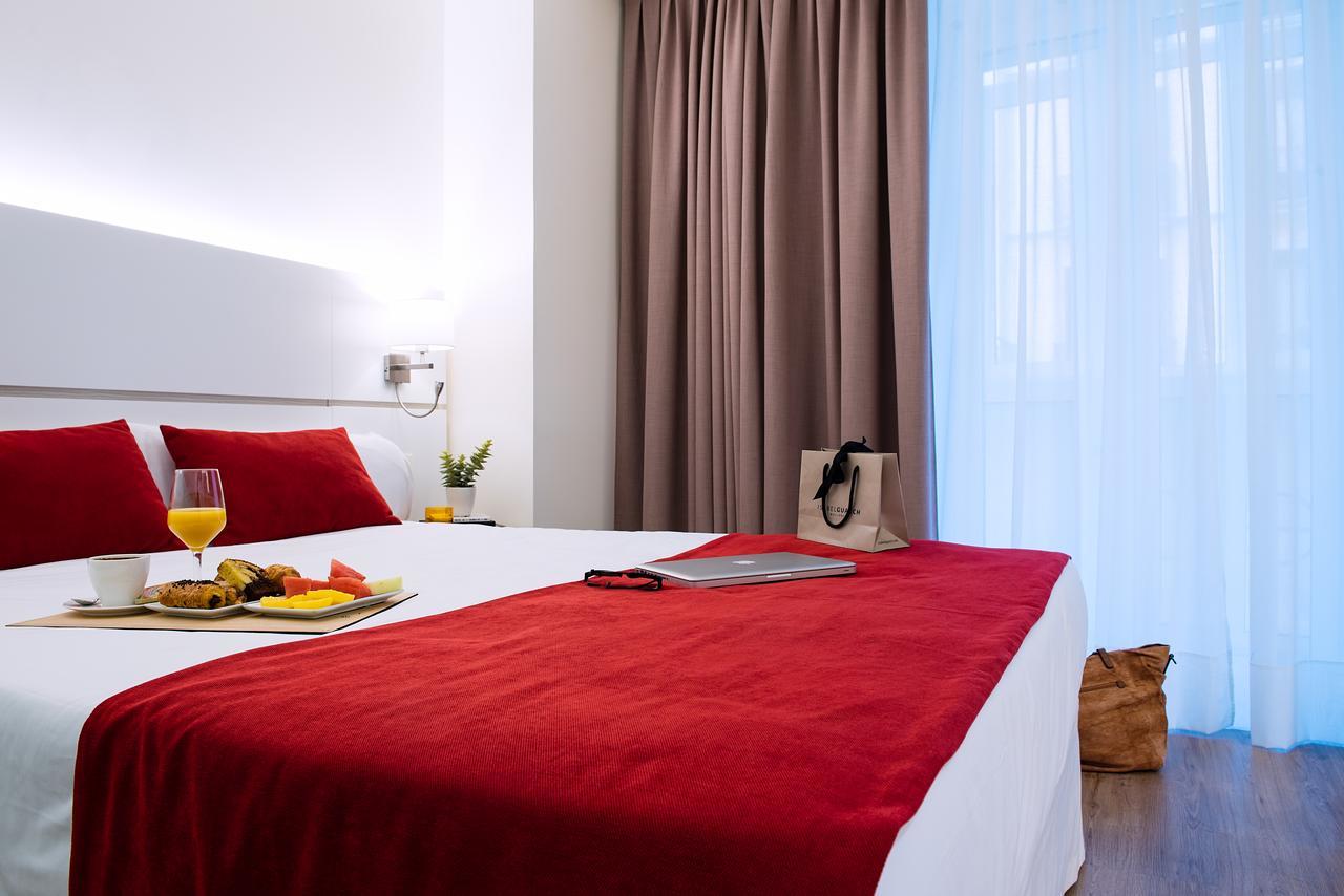 Hotel Pompaelo Plaza Del Ayuntamiento & 4*