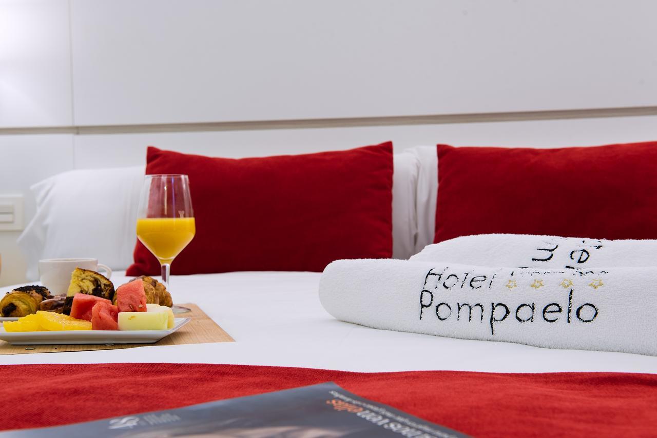 Hotel Pompaelo Plaza Del Ayuntamiento & 4*